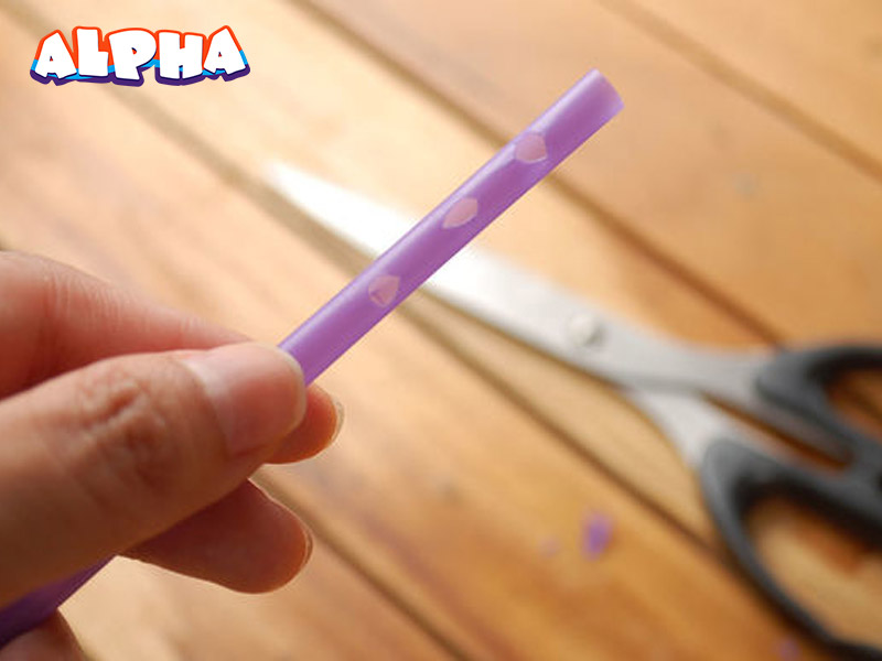 Alpha science classroom Making a straw flute Alpha Manufacturing Ltd